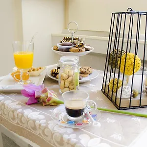  Couette-café Ingrosso House