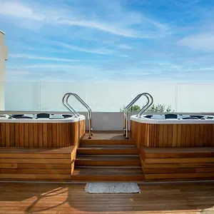 https://one-hotel.emilia-romagnahotels.net